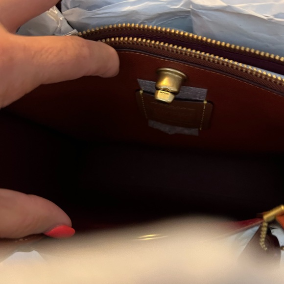 Coach Willow Tote - Picture 4 of 5